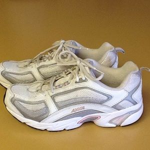 Avia Athletic Shoes, size 8.5